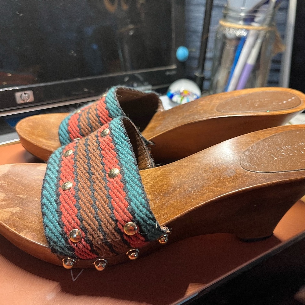 GUCCI Wooden slide sandals, Size 7